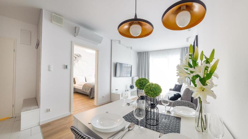 Apartamenty Kasprowicza 20A Klimatyzacja Basen Fintess Sauny Parking Bawialnia Zmywarkataras Wysoki Standard W Pelni Wyposazony Kolberg Exterior foto